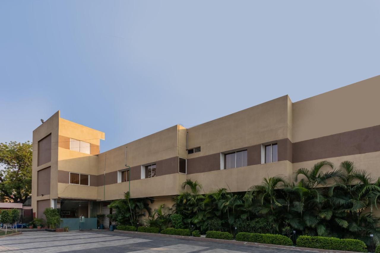 Oyo 75956 Hotel Grand Rourkela Exteriér fotografie